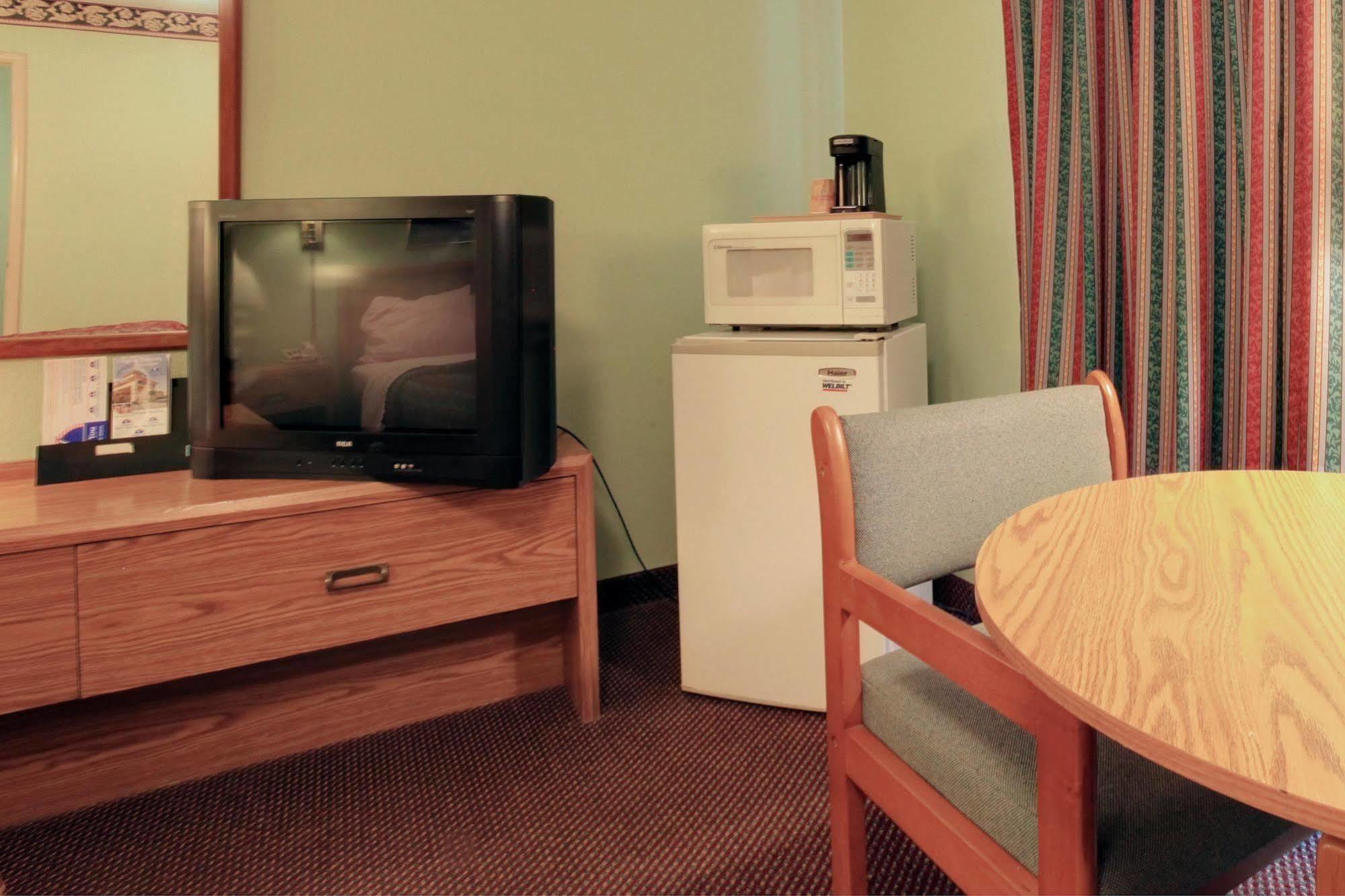 Regency Inn Fayetteville Zimmer foto